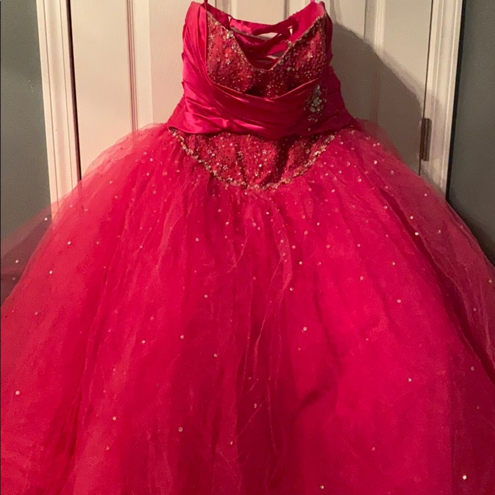 Prom dress - Picture 3 of 8